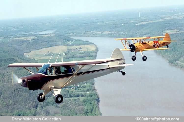 Piper PA-12 Super Cruiser and Stearman A75N1 PT-17 Kaydet