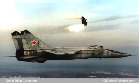 Mikoyan MiG-25RU