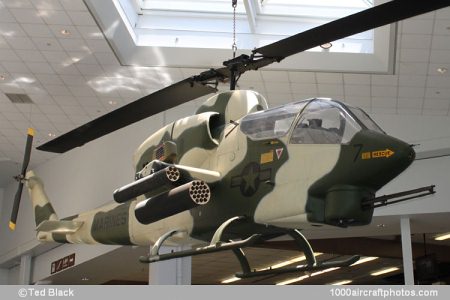 Bell 209 AH-1J SeaCobra