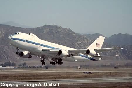 Boeing 747-200B E-4B
