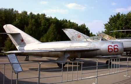 Mikoyan and Gurevich MiG-17 Fresco