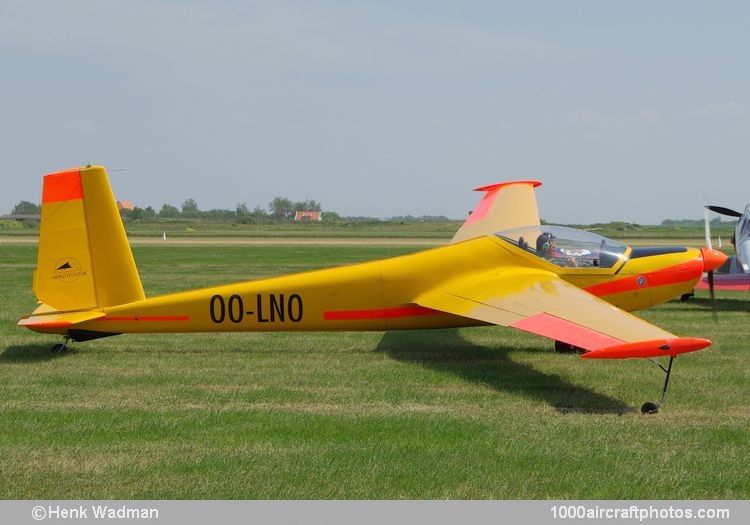 Aerotechnik L-13 SL Vivat